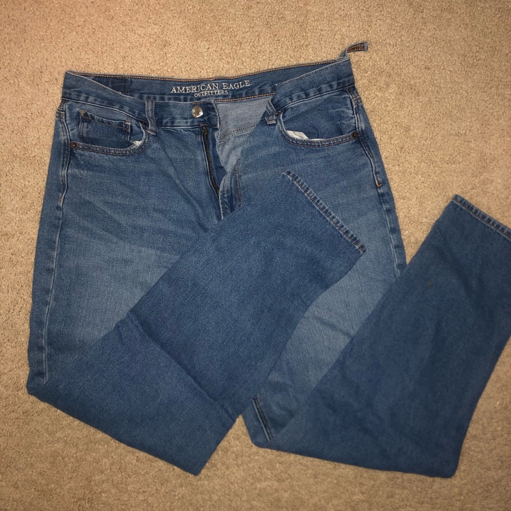 American Eagle mom jeans